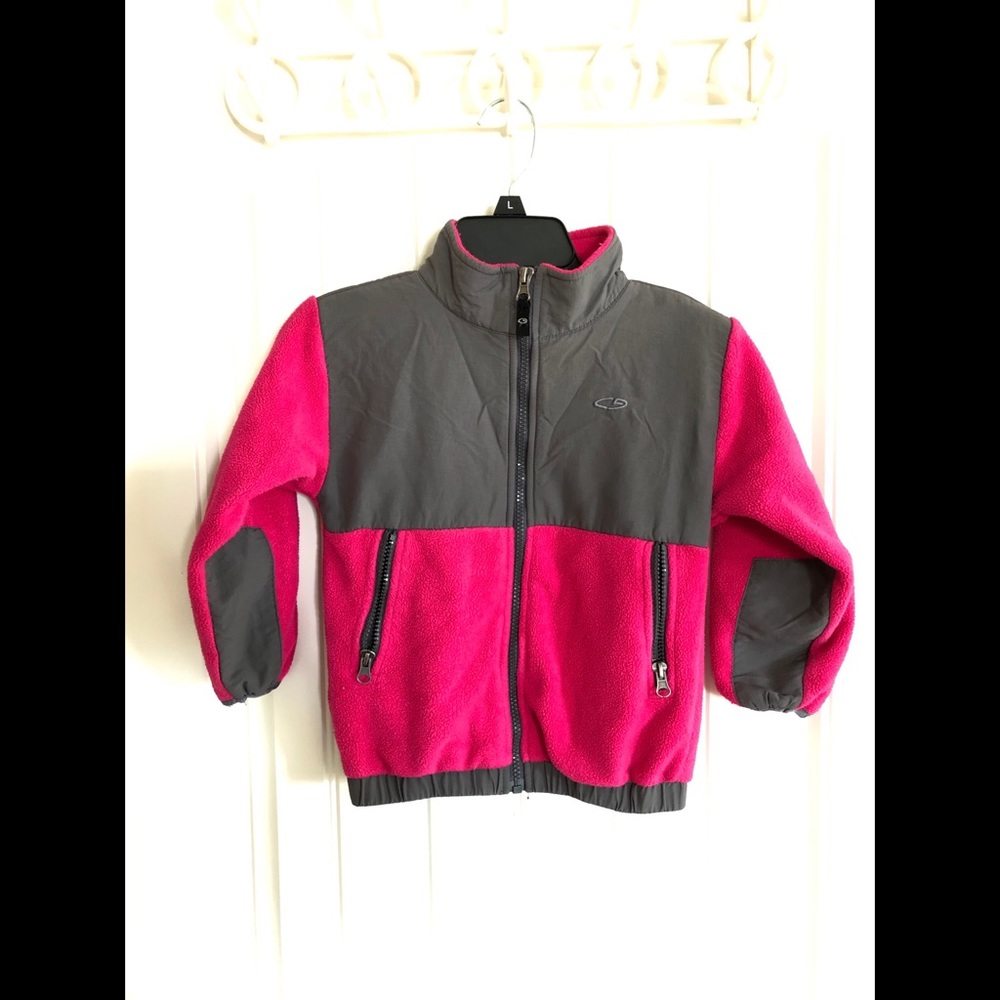 💕 Girls pink fleece jacket.